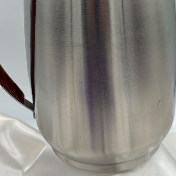 West Bend Stainless Steel 2 1/2qt. Pitcher with Wood and Stainless Handle. - Picture 8 of 8
